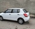 Белый Шкода Фабия, объемом двигателя 1.2 л и пробегом 200 тыс. км за 3750 $, фото 4 на Automoto.ua