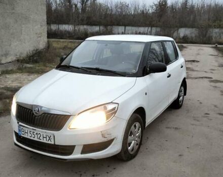 Белый Шкода Фабия, объемом двигателя 1.2 л и пробегом 218 тыс. км за 3600 $, фото 1 на Automoto.ua