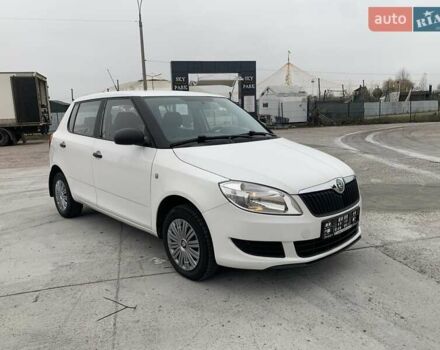 Белый Шкода Фабия, объемом двигателя 1.39 л и пробегом 230 тыс. км за 3698 $, фото 24 на Automoto.ua