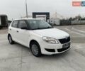 Белый Шкода Фабия, объемом двигателя 1.39 л и пробегом 230 тыс. км за 3698 $, фото 24 на Automoto.ua