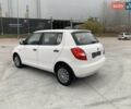 Белый Шкода Фабия, объемом двигателя 1.39 л и пробегом 230 тыс. км за 3698 $, фото 29 на Automoto.ua