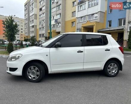 Шкода Фабия 2011 в Виннице на Automoto.ua Белый Шкода Фабия, объемом двигателя 1.2 л и пробегом 230 тыс. км за 4800 $, фото 1 на Automoto.ua