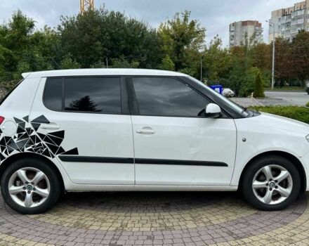Белый Шкода Фабия, объемом двигателя 1.2 л и пробегом 102 тыс. км за 5500 $, фото 7 на Automoto.ua