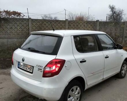 Белый Шкода Фабия, объемом двигателя 1.2 л и пробегом 218 тыс. км за 3600 $, фото 4 на Automoto.ua