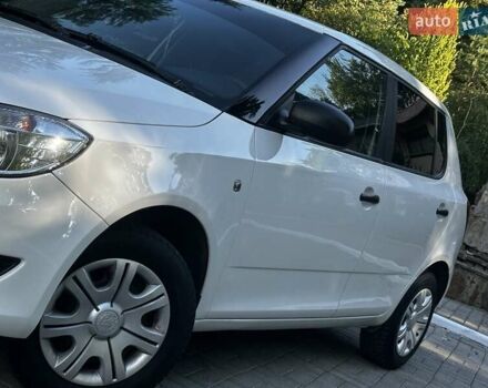Белый Шкода Фабия, объемом двигателя 1.6 л и пробегом 207 тыс. км за 5590 $, фото 35 на Automoto.ua