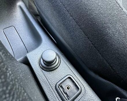 Шкода Фабия 2011 в Буче на Automoto.ua Белый Шкода Фабия, объемом двигателя 1.2 л и пробегом 156 тыс. км за 6300 $, фото 41 на Automoto.ua