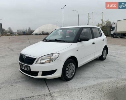 Белый Шкода Фабия, объемом двигателя 1.39 л и пробегом 230 тыс. км за 3698 $, фото 59 на Automoto.ua