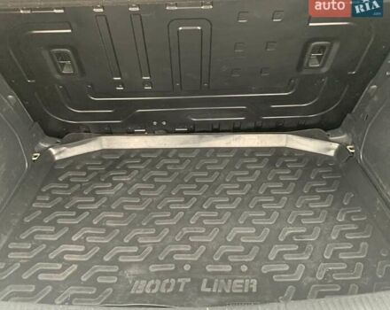 Белый Шкода Фабия, объемом двигателя 1.39 л и пробегом 230 тыс. км за 3698 $, фото 57 на Automoto.ua