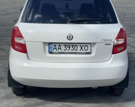 Білий Шкода Фабія, об'ємом двигуна 1.4 л та пробігом 242 тис. км за 3850 $, фото 6 на Automoto.ua