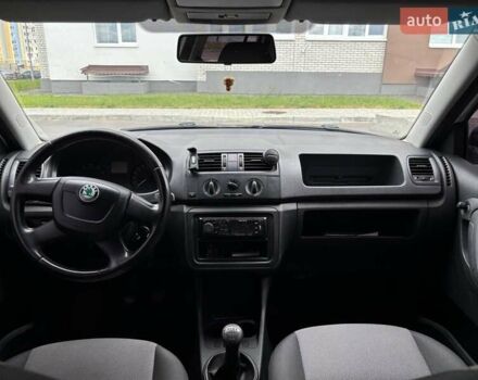 Шкода Фабия 2011 в Виннице на Automoto.ua Белый Шкода Фабия, объемом двигателя 1.2 л и пробегом 230 тыс. км за 4800 $, фото 8 на Automoto.ua