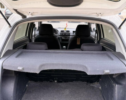 Шкода Фабия 2011 в Одессе на Automoto.ua Белый Шкода Фабия, объемом двигателя 1.4 л и пробегом 363 тыс. км за 4900 $, фото 23 на Automoto.ua