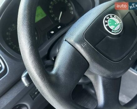 Белый Шкода Фабия, объемом двигателя 1.6 л и пробегом 207 тыс. км за 5590 $, фото 55 на Automoto.ua