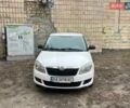 Білий Шкода Фабія, об'ємом двигуна 1.39 л та пробігом 265 тис. км за 4999 $, фото 1 на Automoto.ua