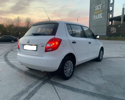 Белый Шкода Фабия, объемом двигателя 1.4 л и пробегом 229 тыс. км за 3799 $, фото 9 на Automoto.ua