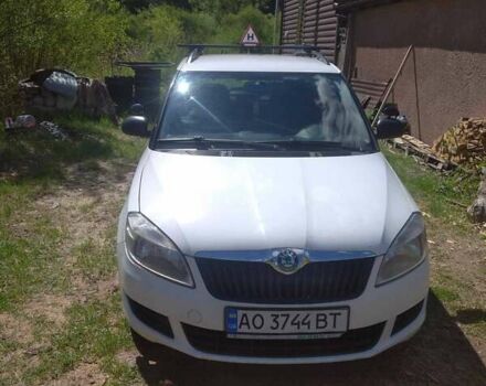 Білий Шкода Фабія, об'ємом двигуна 1.2 л та пробігом 310 тис. км за 3950 $, фото 2 на Automoto.ua