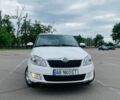 Белый Шкода Фабия, объемом двигателя 1.2 л и пробегом 286 тыс. км за 4100 $, фото 2 на Automoto.ua
