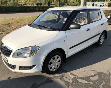 Белый Шкода Фабия, объемом двигателя 1.2 л и пробегом 25 тыс. км за 6200 $, фото 5 на Automoto.ua