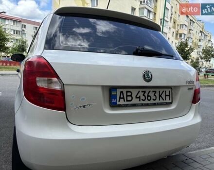 Шкода Фабия 2011 в Виннице на Automoto.ua Белый Шкода Фабия, объемом двигателя 1.2 л и пробегом 230 тыс. км за 4800 $, фото 3 на Automoto.ua