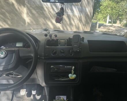 Білий Шкода Фабія, об'ємом двигуна 1.2 л та пробігом 133 тис. км за 4800 $, фото 5 на Automoto.ua