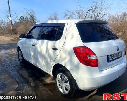 Белый Шкода Фабия, объемом двигателя 12 л и пробегом 230 тыс. км за 4999 $, фото 5 на Automoto.ua