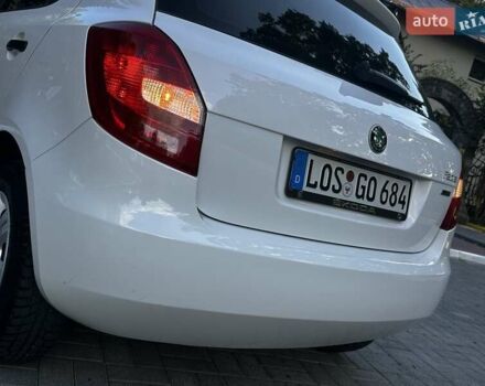 Белый Шкода Фабия, объемом двигателя 1.6 л и пробегом 207 тыс. км за 5590 $, фото 21 на Automoto.ua