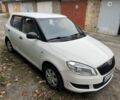 Белый Шкода Фабия, объемом двигателя 1.2 л и пробегом 240 тыс. км за 5000 $, фото 2 на Automoto.ua