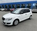 Белый Шкода Фабия, объемом двигателя 1.4 л и пробегом 250 тыс. км за 3500 $, фото 1 на Automoto.ua