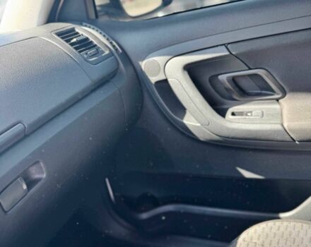 Белый Шкода Фабия, объемом двигателя 1.4 л и пробегом 190 тыс. км за 4950 $, фото 12 на Automoto.ua