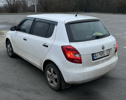 Белый Шкода Фабия, объемом двигателя 1.2 л и пробегом 175 тыс. км за 4300 $, фото 6 на Automoto.ua