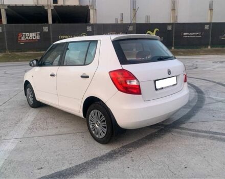 Белый Шкода Фабия, объемом двигателя 1.4 л и пробегом 229 тыс. км за 3799 $, фото 5 на Automoto.ua