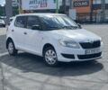 Білий Шкода Фабія, об'ємом двигуна 1.4 л та пробігом 242 тис. км за 3850 $, фото 1 на Automoto.ua