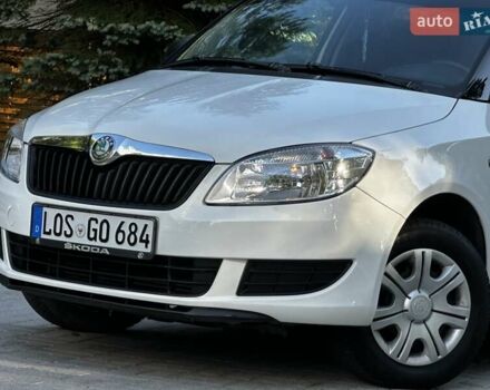 Белый Шкода Фабия, объемом двигателя 1.6 л и пробегом 207 тыс. км за 5590 $, фото 24 на Automoto.ua