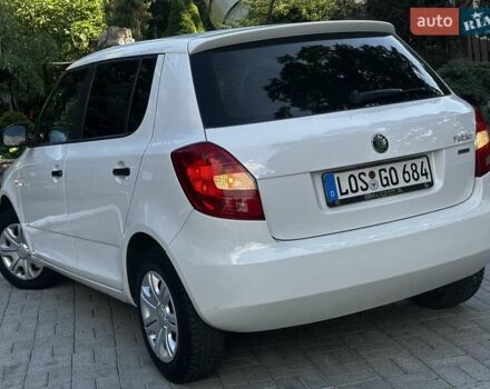 Белый Шкода Фабия, объемом двигателя 1.6 л и пробегом 207 тыс. км за 5590 $, фото 20 на Automoto.ua