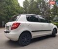 Белый Шкода Фабия, объемом двигателя 1.2 л и пробегом 282 тыс. км за 4700 $, фото 2 на Automoto.ua