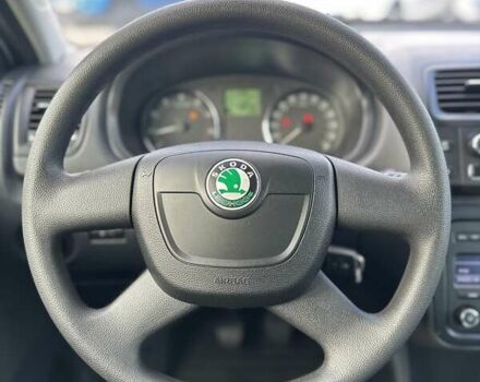 Шкода Фабия 2011 в Буче на Automoto.ua Белый Шкода Фабия, объемом двигателя 1.2 л и пробегом 156 тыс. км за 6300 $, фото 29 на Automoto.ua