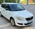 Белый Шкода Фабия, объемом двигателя 1.39 л и пробегом 252 тыс. км за 3800 $, фото 1 на Automoto.ua