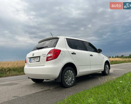 Белый Шкода Фабия, объемом двигателя 1.39 л и пробегом 220 тыс. км за 4850 $, фото 18 на Automoto.ua