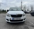 Белый Шкода Фабия, объемом двигателя 1.4 л и пробегом 330 тыс. км за 4000 $, фото 1 на Automoto.ua