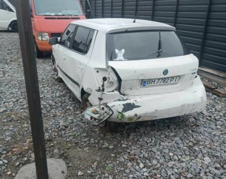 Белый Шкода Фабия, объемом двигателя 1.2 л и пробегом 240 тыс. км за 2850 $, фото 4 на Automoto.ua