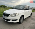 Белый Шкода Фабия, объемом двигателя 1.39 л и пробегом 220 тыс. км за 4850 $, фото 1 на Automoto.ua
