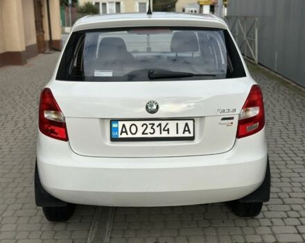 Білий Шкода Фабія, об'ємом двигуна 1.2 л та пробігом 260 тис. км за 4200 $, фото 3 на Automoto.ua