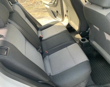 Белый Шкода Фабия, объемом двигателя 1.4 л и пробегом 229 тыс. км за 3799 $, фото 15 на Automoto.ua