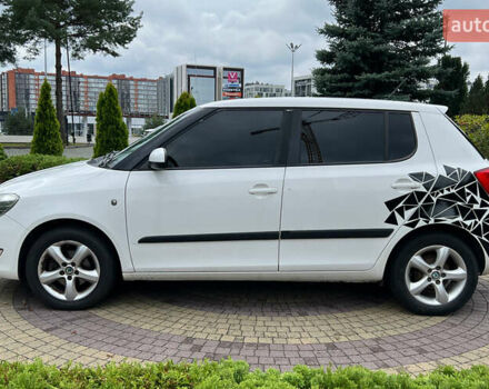 Шкода Фабия 2011 в Львове на Automoto.ua Белый Шкода Фабия, объемом двигателя 1.2 л и пробегом 102 тыс. км за 5500 $, фото 3 на Automoto.ua