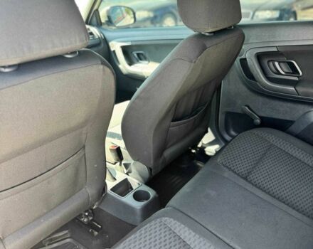 Белый Шкода Фабия, объемом двигателя 1.4 л и пробегом 190 тыс. км за 4950 $, фото 14 на Automoto.ua