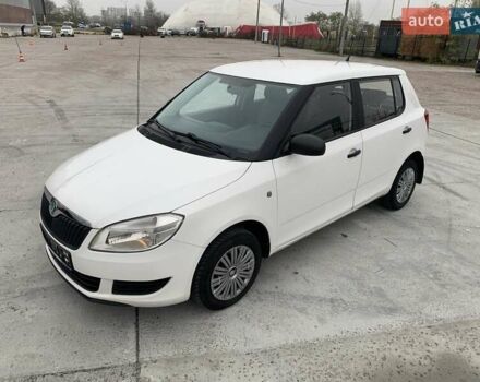 Белый Шкода Фабия, объемом двигателя 1.39 л и пробегом 230 тыс. км за 3698 $, фото 20 на Automoto.ua