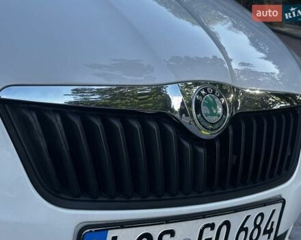 Белый Шкода Фабия, объемом двигателя 1.6 л и пробегом 207 тыс. км за 5590 $, фото 13 на Automoto.ua