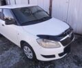 Белый Шкода Фабия, объемом двигателя 0 л и пробегом 200 тыс. км за 3650 $, фото 1 на Automoto.ua