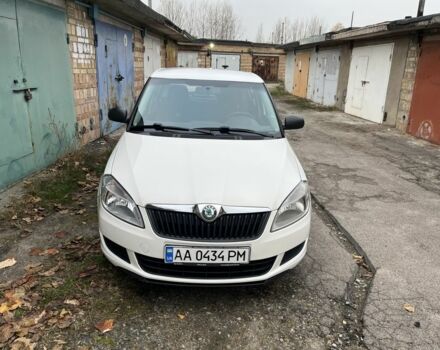 Белый Шкода Фабия, объемом двигателя 1.2 л и пробегом 240 тыс. км за 5000 $, фото 4 на Automoto.ua