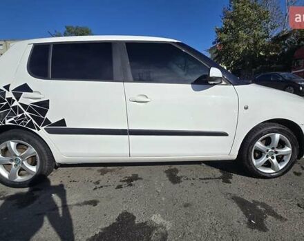 Белый Шкода Фабия, объемом двигателя 1.2 л и пробегом 102 тыс. км за 4700 $, фото 6 на Automoto.ua