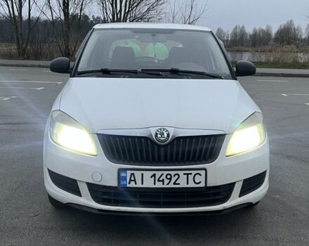 Белый Шкода Фабия, объемом двигателя 1.2 л и пробегом 175 тыс. км за 4300 $, фото 4 на Automoto.ua